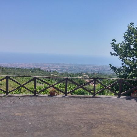 Sorbello Dell'Etna Villa Мило Екстериор снимка